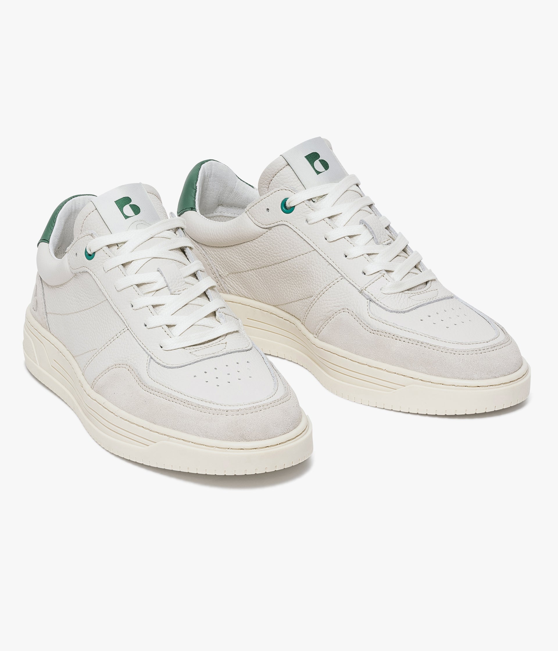 Collection de chaussures et accessoires pour homme