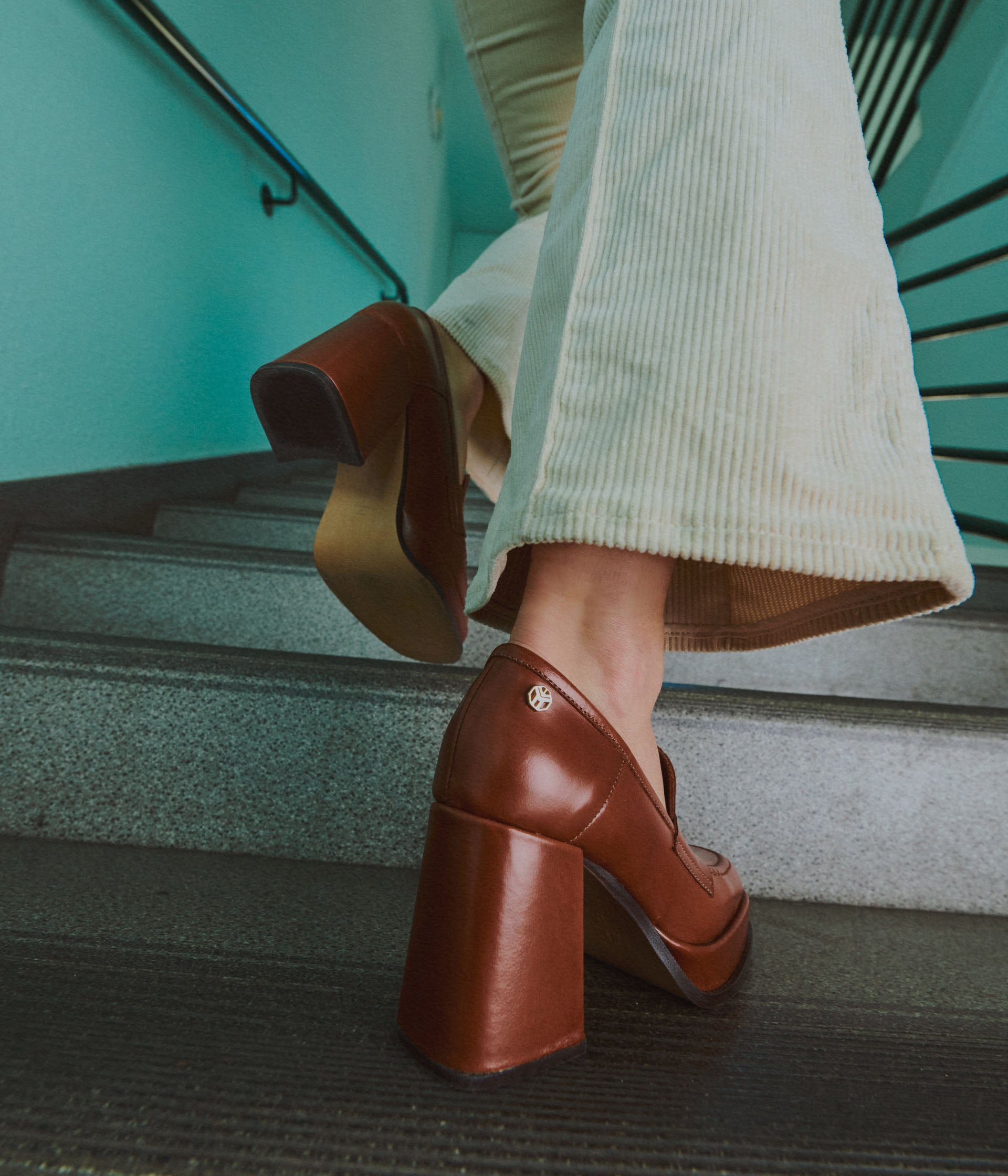 Mocassin femme à talon store haut