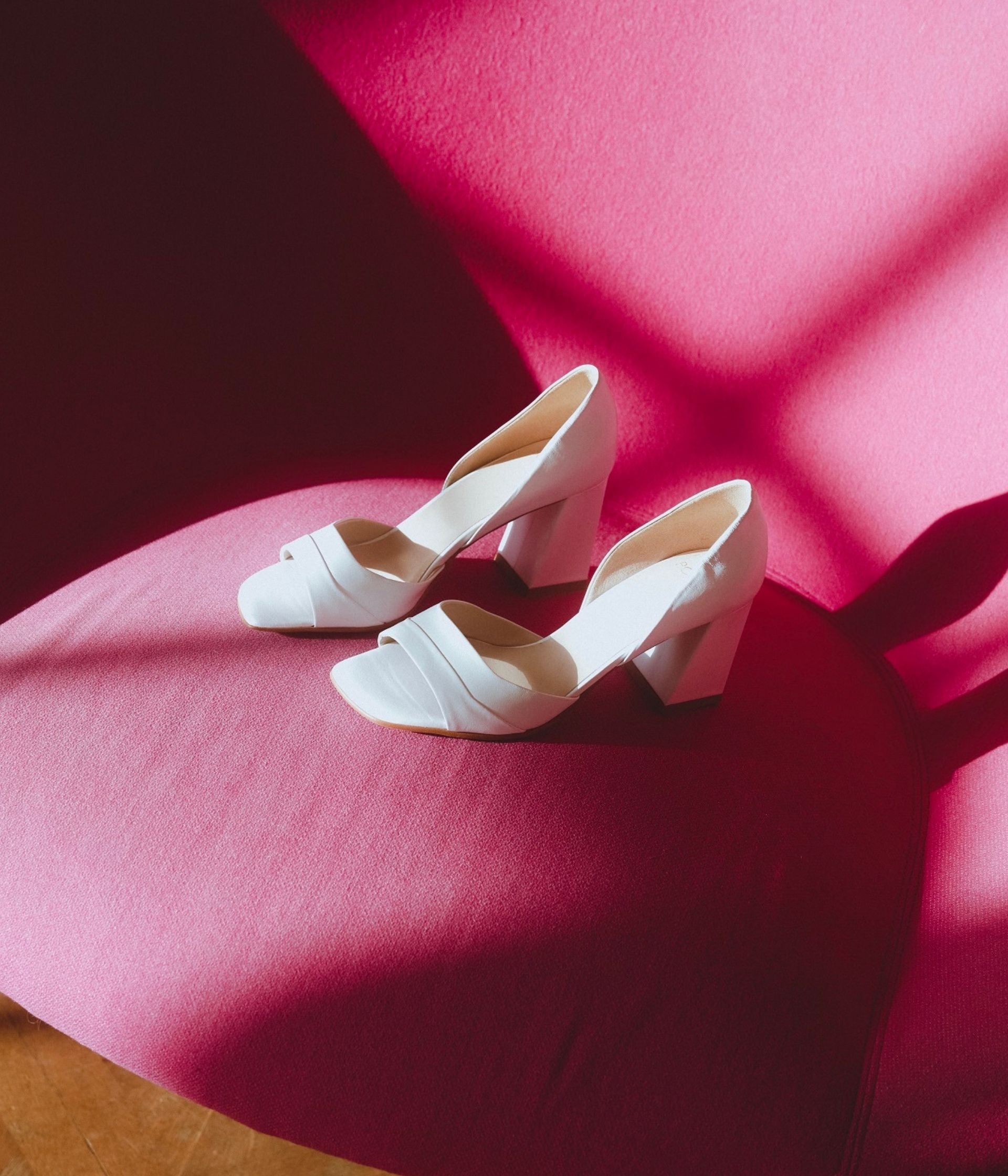 Escarpin blanc ouvert devant best sale