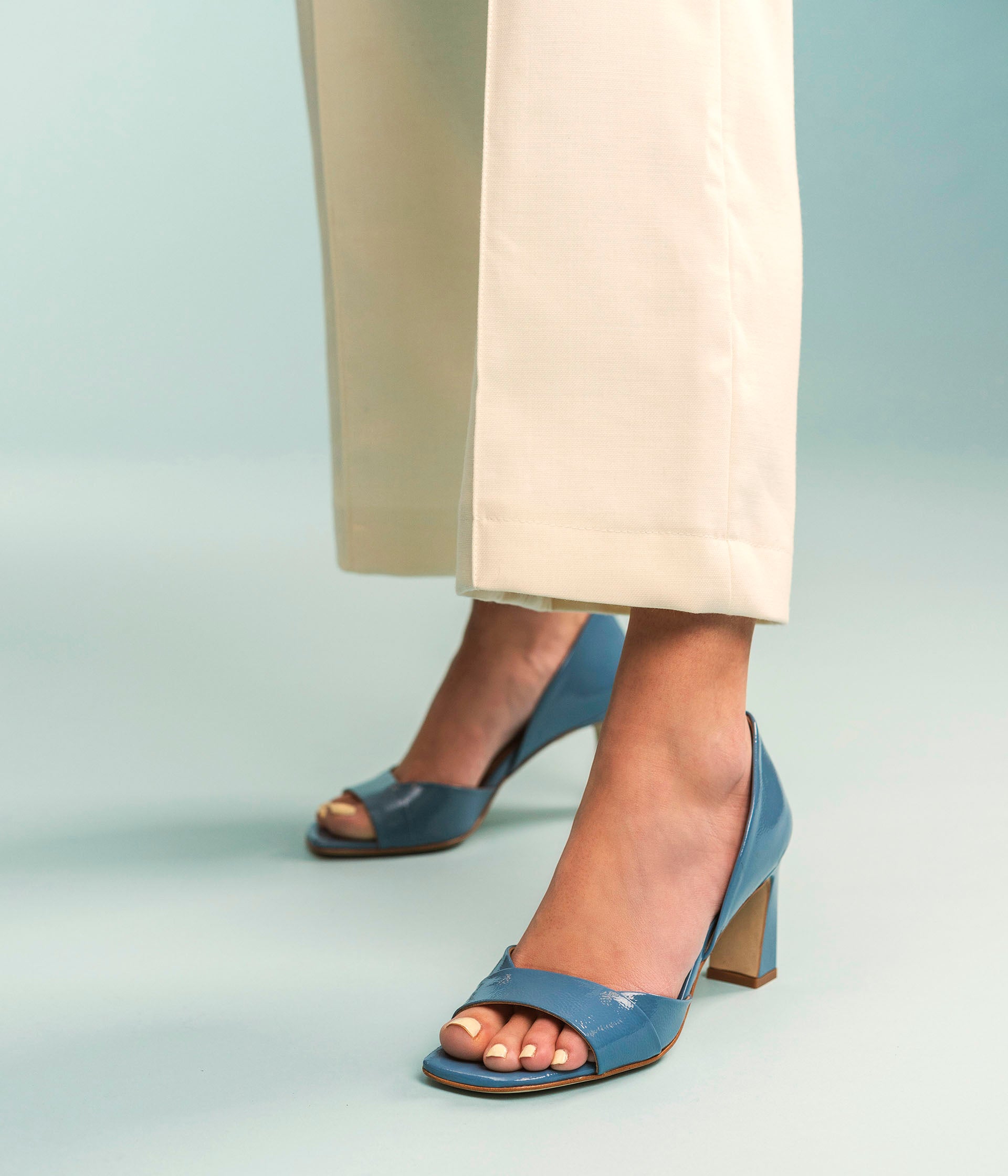 SANDALE DAMACIO BLEU Escarpins Slingbacks Femme Bocage