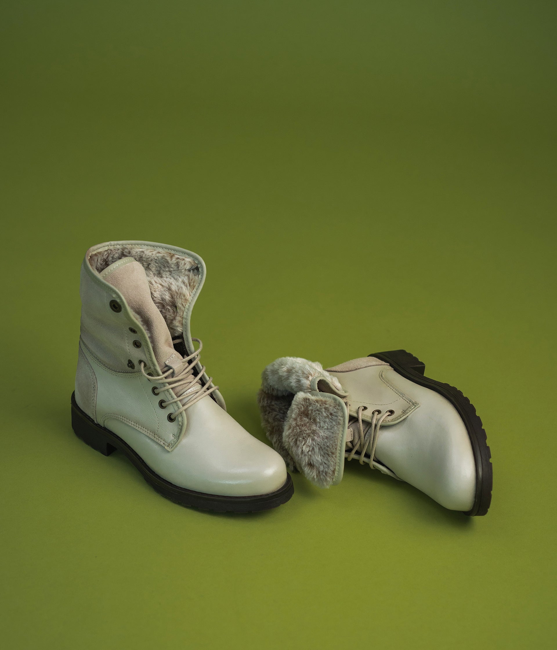 Boots creme shop femme