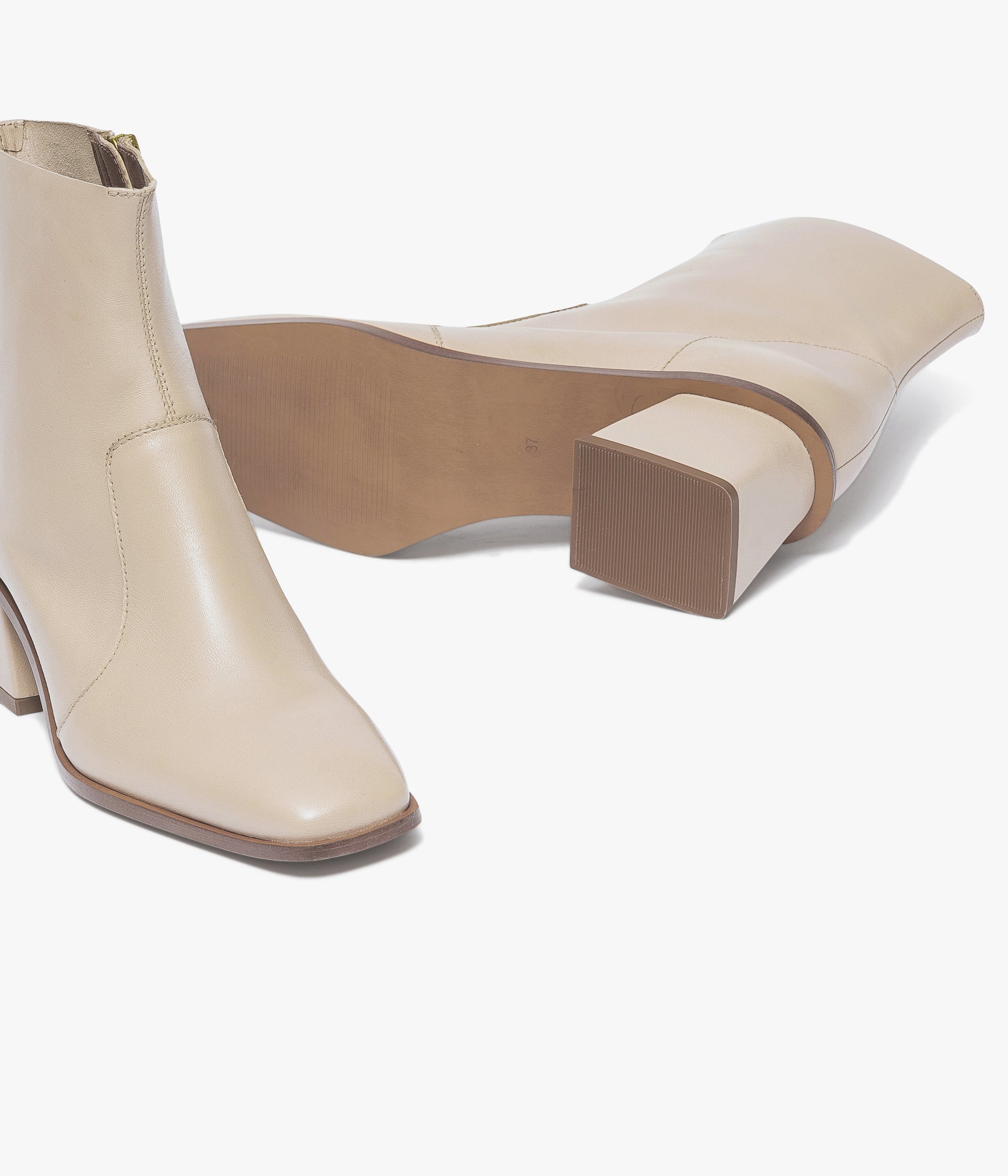 Maribella leather boot clearance