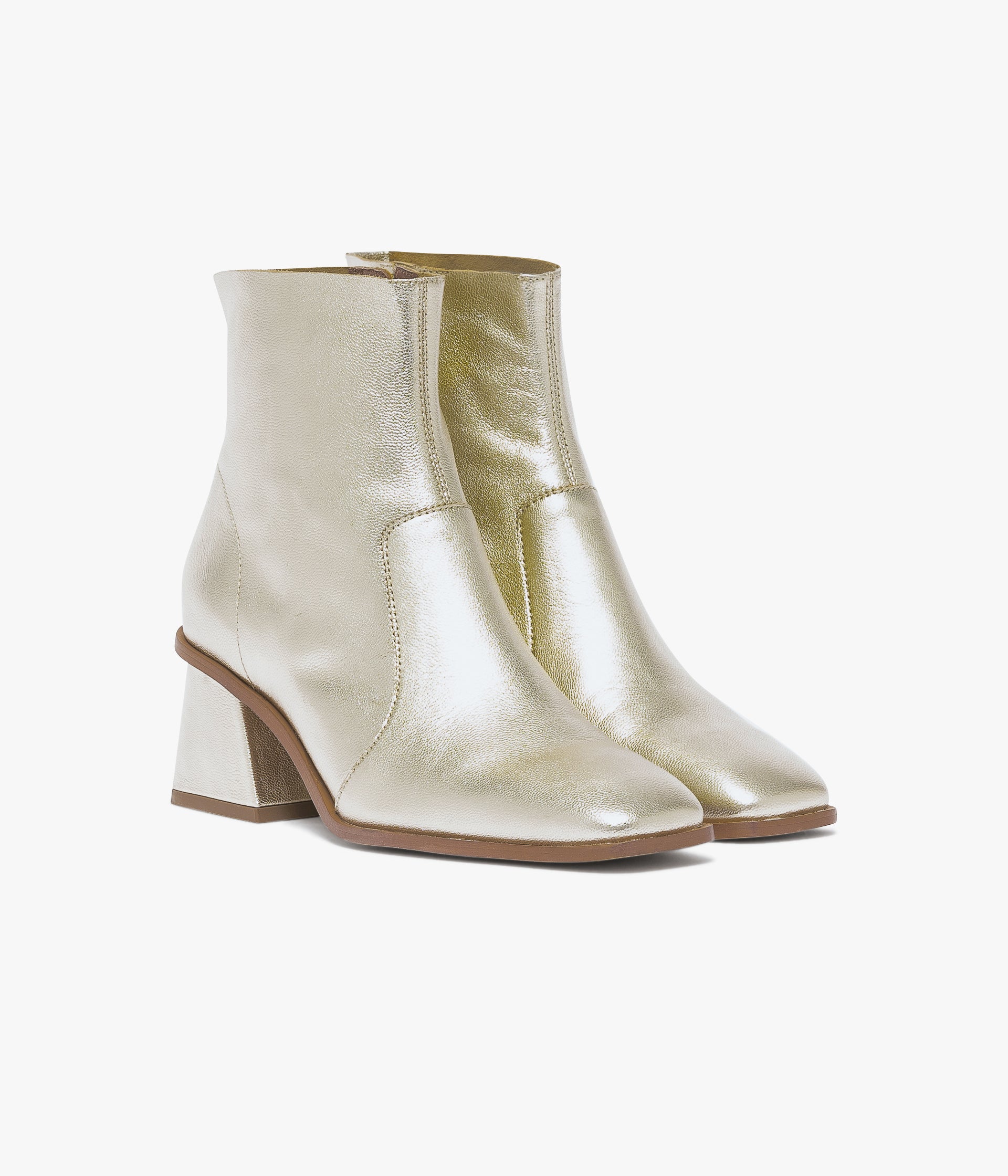 Maribella leather boot clearance