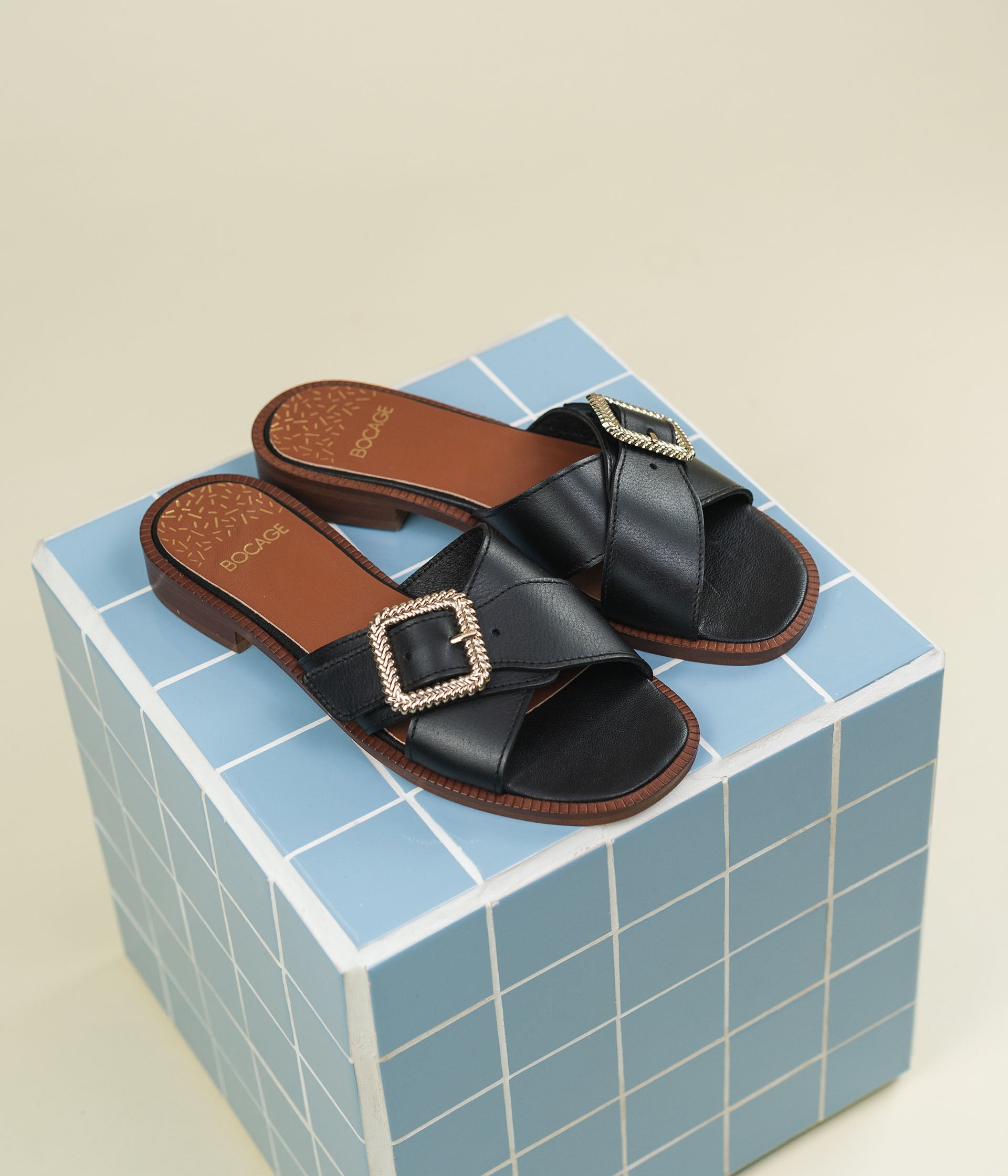MULE WAPITI NOIRE Sandales plates Femme Bocage
