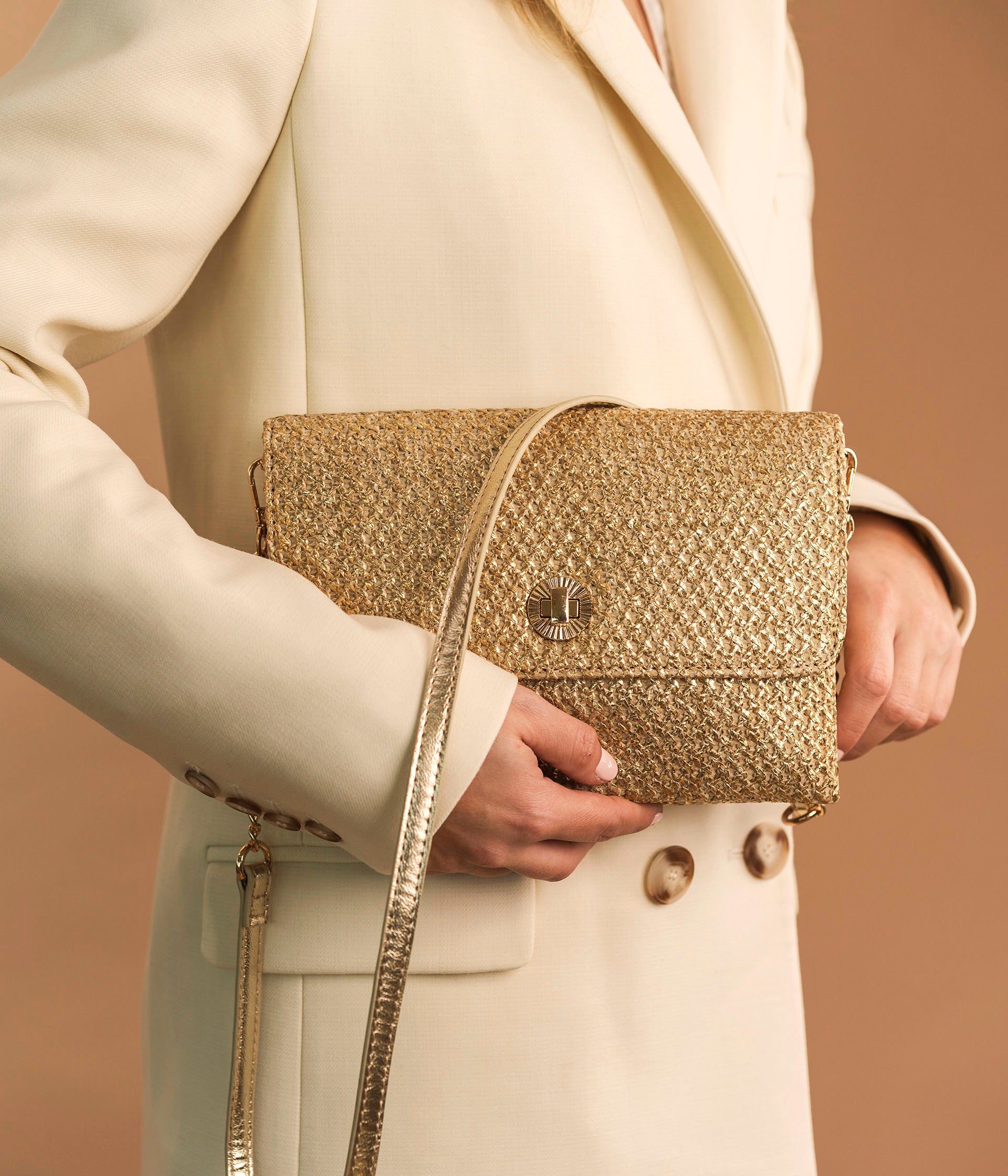Pochette doré outlet
